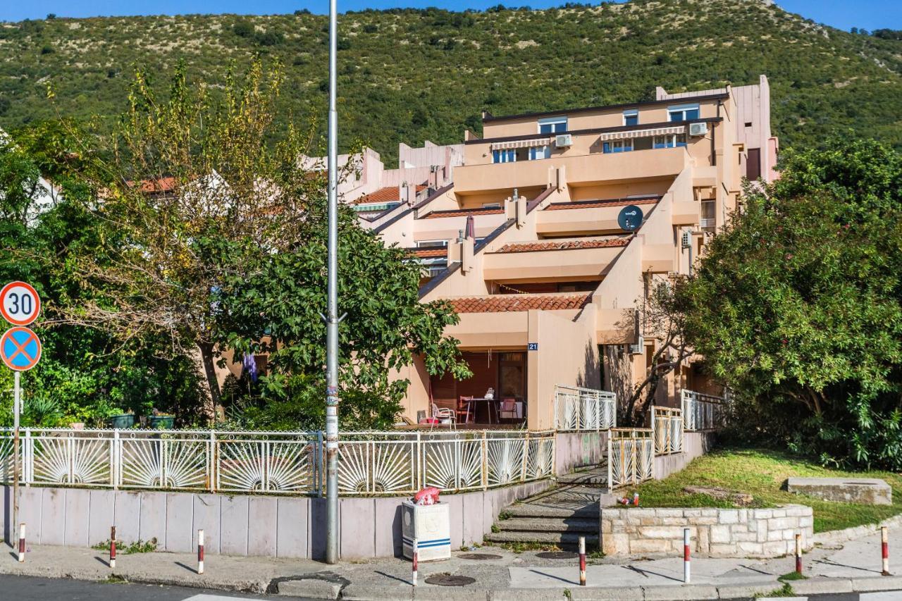 Apartments Aleksandar Petrovac Exteriör bild